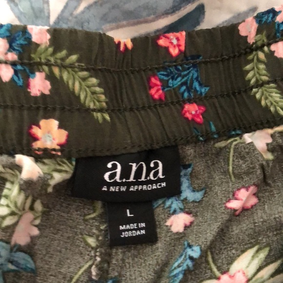 a.n.a soft shorts - Picture 3 of 4